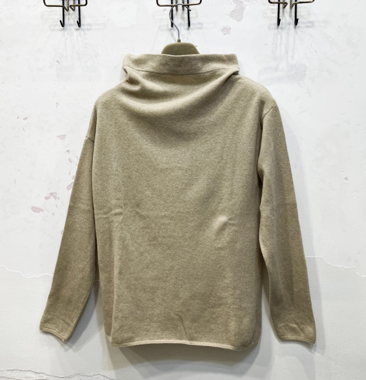 Maglia cardata destrutturata